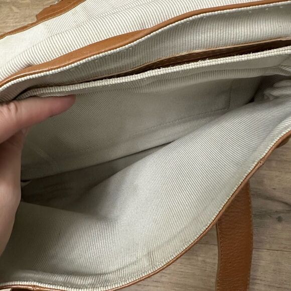 Radley London Cheadle Leather Shoulder Bag - Picture 8 of 9